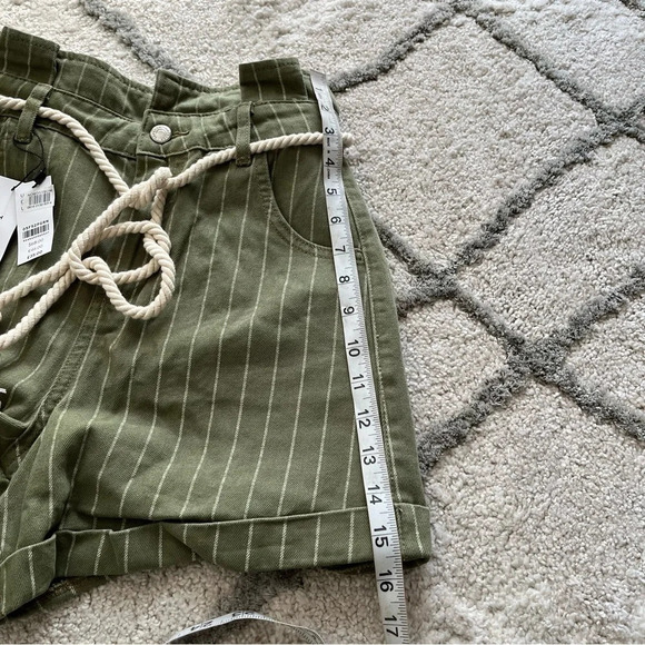 Topshop Green Stripe Paperbag High Waist Shorts high rise 4 new - Picture 9 of 13